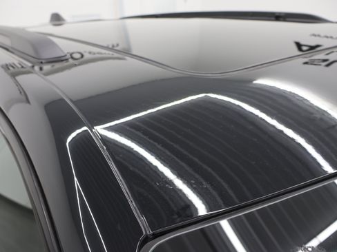 Used 2025 Jeep Grand Cherokee Limited w/ Luxury Tech Group II image 4