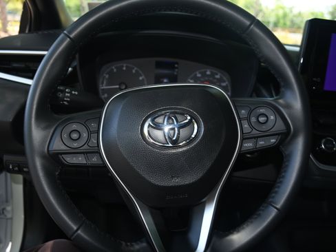 Used 2025 Toyota Corolla SE FWD image 12