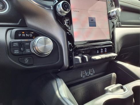 Used 2025 RAM 1500 Laramie AWD/4WD image 13