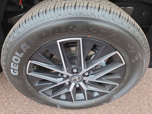 Certified 2025 Lexus GX 550 550 Premium+ image 11