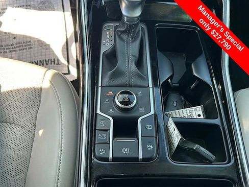 Used 2022 Kia Sorento SX image 19