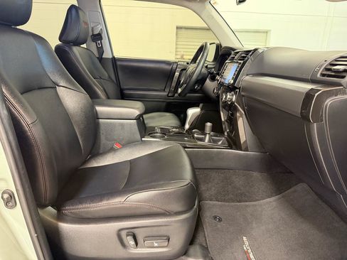 Used 2023 Toyota 4Runner TRD Off-Road Premium AWD/4WD image 25