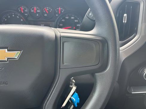 Used 2020 Chevrolet Silverado 1500 Custom w/ Custom Convenience Package RWD image 18