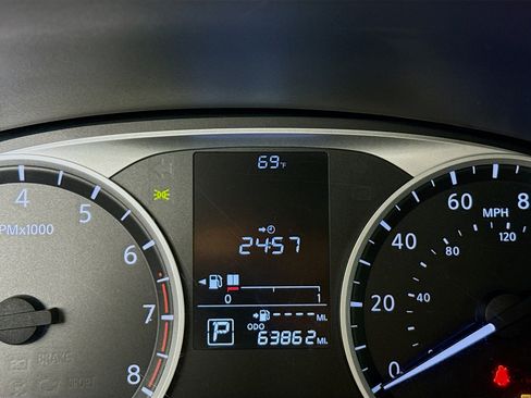 Used 2023 Nissan Kicks S image 13