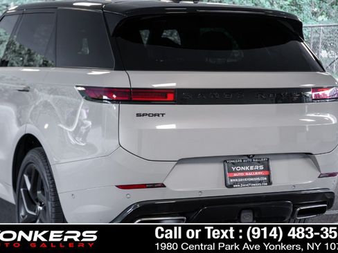 Used 2024 Land Rover Range Rover Sport Dynamic SE AWD/4WD image 19