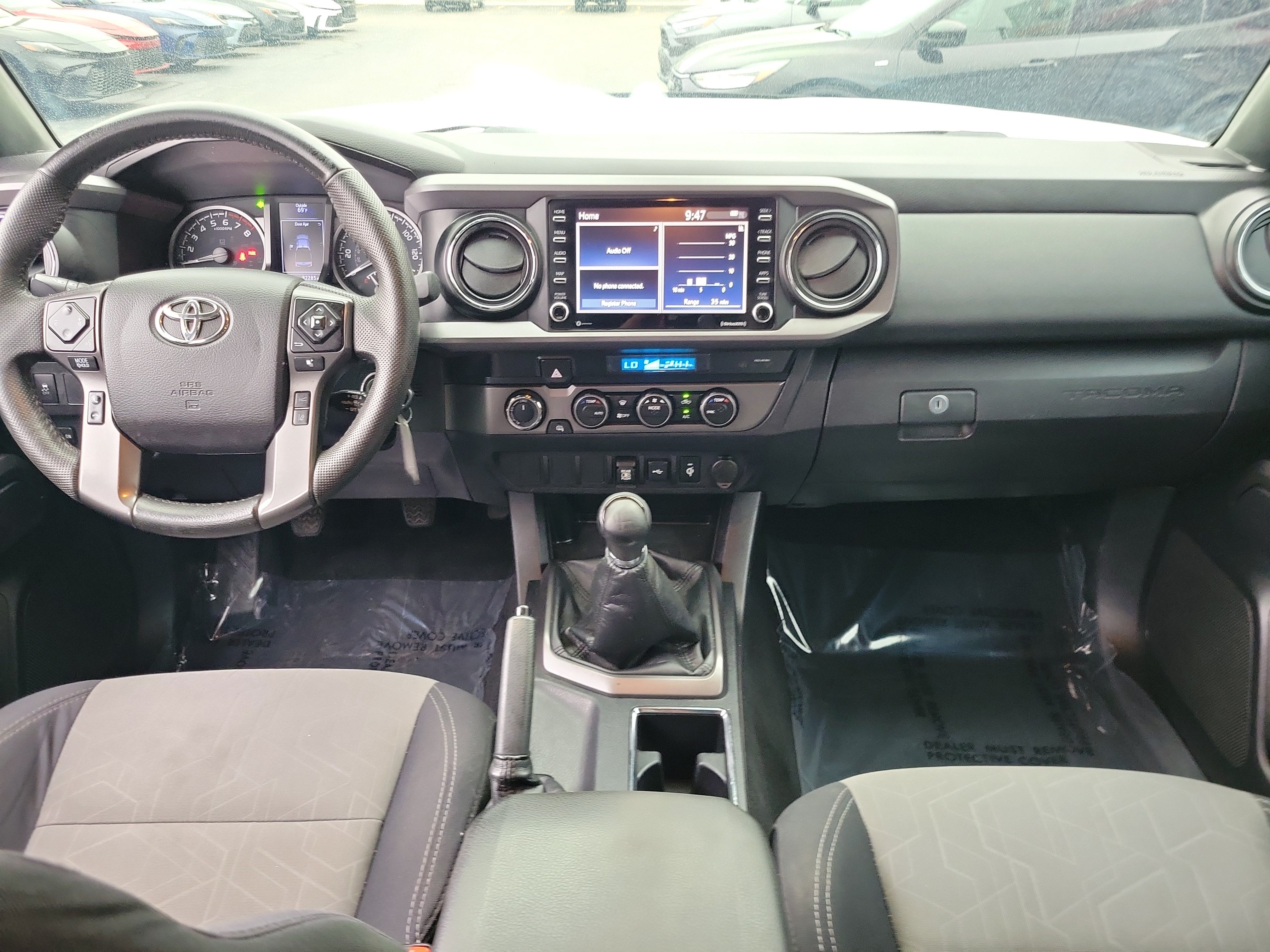 Used 2021 Toyota Tacoma TRD Off-Road AWD/4WD image 9