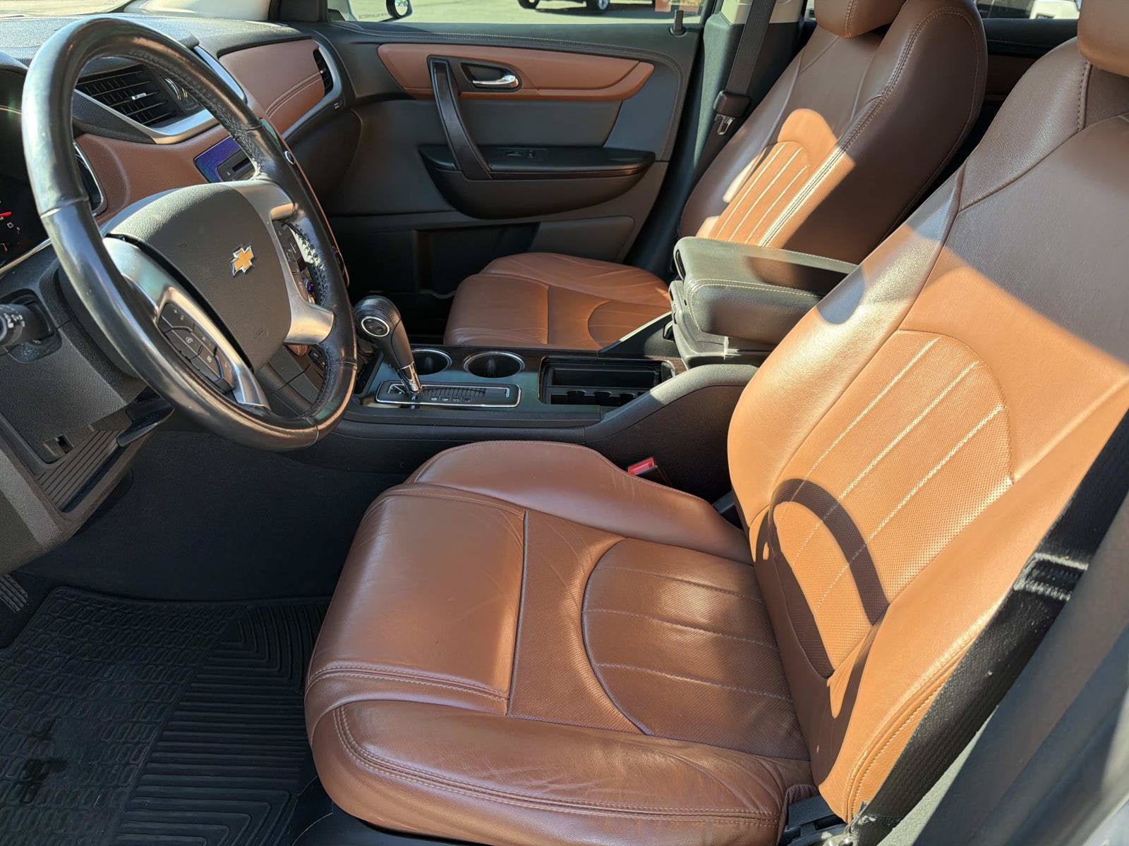 Used 2017 Chevrolet Traverse Premier FWD image 10