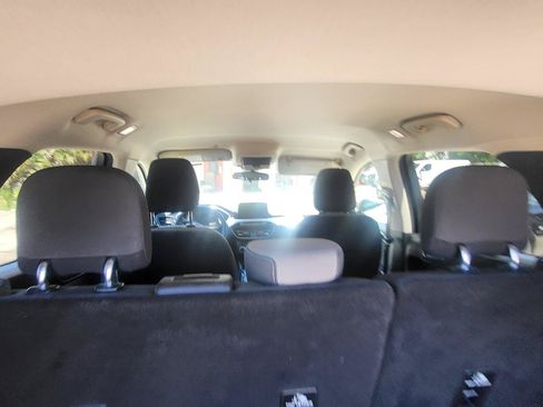 Used 2020 Ford Escape SE FWD image 25
