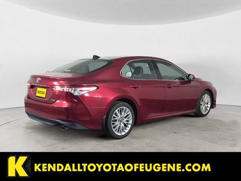 Used 2018 Toyota Camry XLE w/ Driver Assist Package FWD image 5