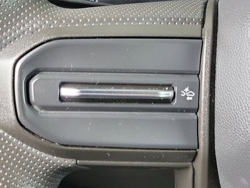 Certified 2024 Chevrolet Colorado W/T image 8