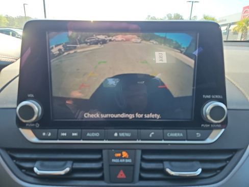 Used 2024 Nissan Altima 2.5 SR FWD image 27