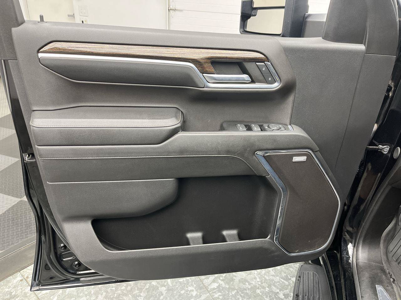 Certified 2024 GMC Sierra 1500 Elevation w/ Preferred Package AWD/4WD image 8
