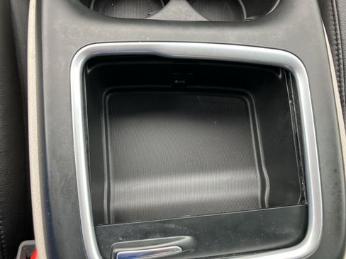 Used 2020 Chrysler Pacifica Touring-L Plus FWD image 24