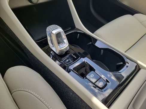 New 2026 Volvo XC40 B5 Ultra AWD/4WD image 11