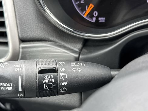 Used 2020 Jeep Grand Cherokee Altitude AWD/4WD image 21