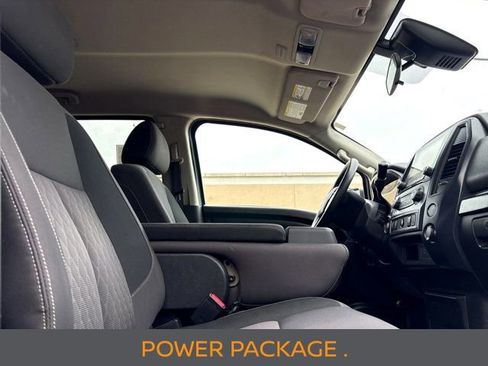 Certified 2023 Nissan Titan SV RWD image 6
