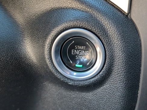 Used 2021 Chevrolet Silverado 1500 LT image 25