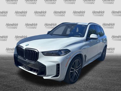 Used 2024 BMW X5 xDrive40i w/ M Sport Package AWD/4WD image 8