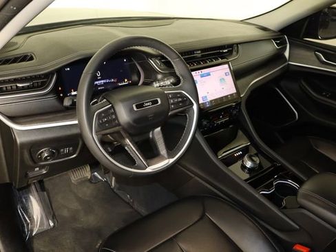 Used 2023 Jeep Grand Cherokee Limited RWD image 25
