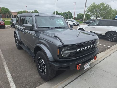 Used 2024 Ford Bronco Outer Banks AWD/4WD image 1