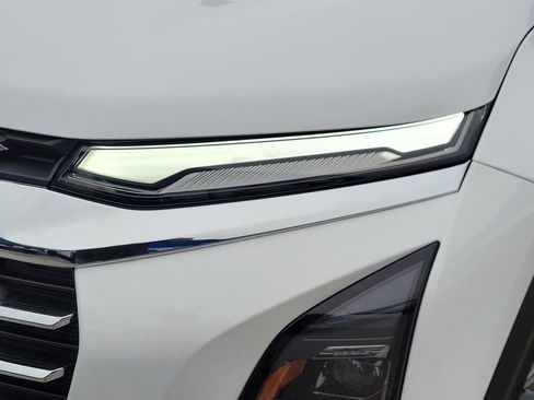 New 2026 Chevrolet Equinox LT w/ Convenience Package II FWD image 5