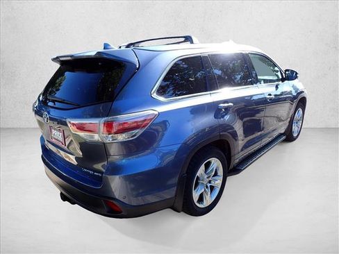 Used 2015 Toyota Highlander Limited Platinum AWD/4WD image 4