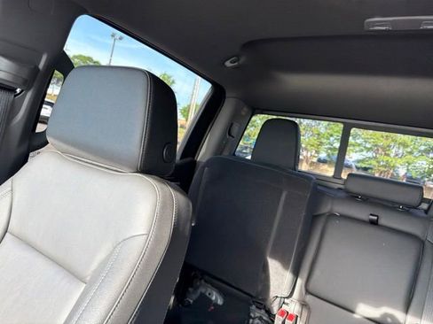 Used 2025 Chevrolet Silverado 1500 LT Trail Boss w/ Convenience Package II AWD/4WD image 17
