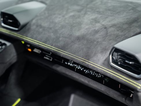 Used 2024 Lamborghini Huracan Sterrato AWD/4WD image 24