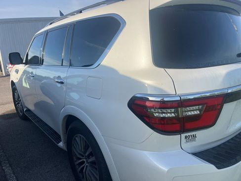 Used 2022 Nissan Armada SL w/ Captain's Chairs Package image 4