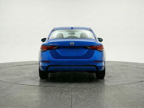 Used 2025 Nissan Sentra SV image 7