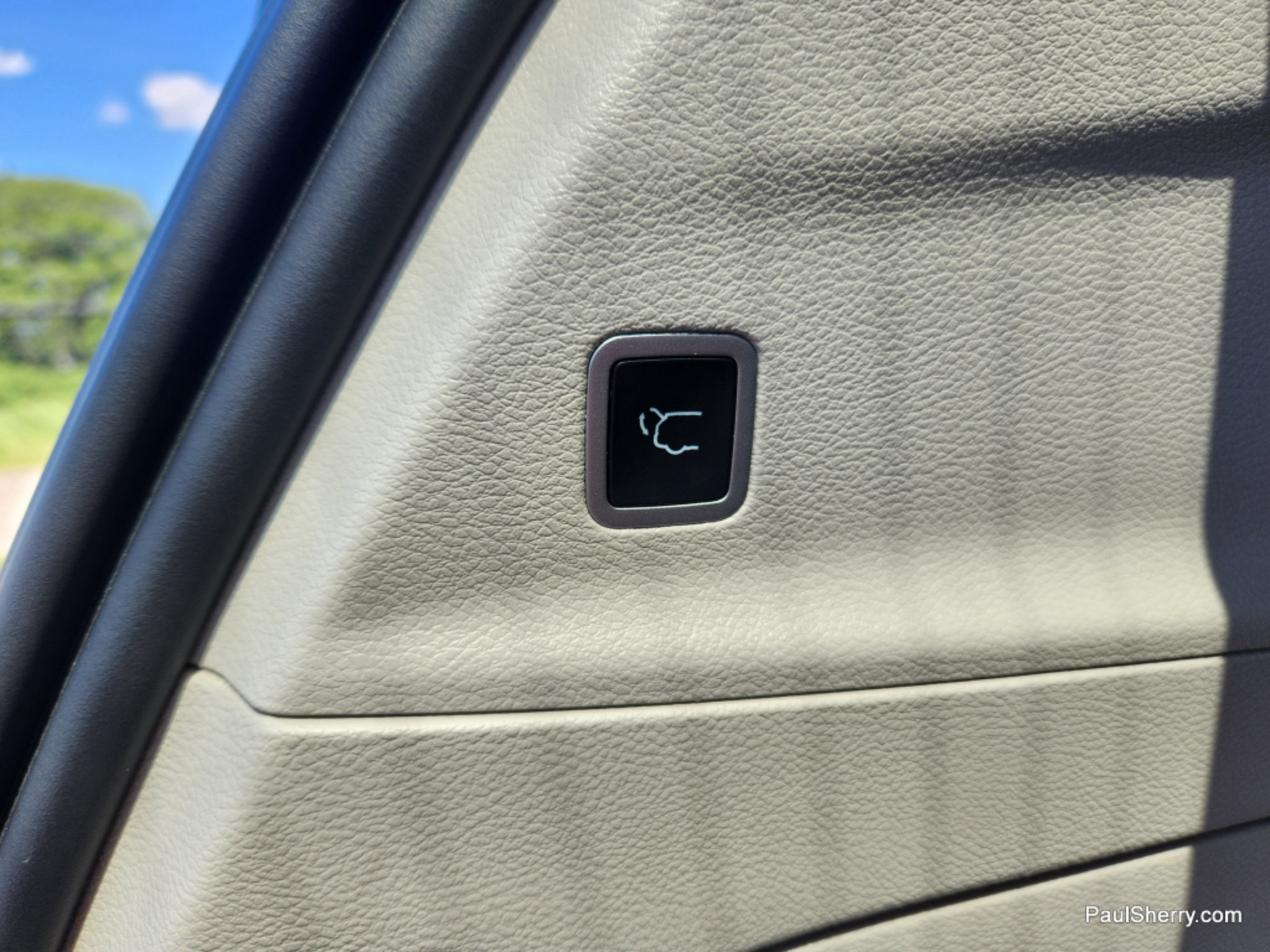 Used 2024 Chrysler Pacifica Touring-L FWD image 28