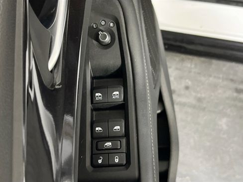 Used 2023 Jeep Grand Cherokee Laredo image 17