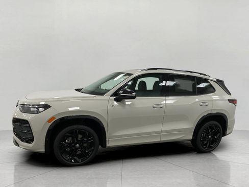 New 2026 Volkswagen Tiguan SE R-Line AWD/4WD image 8
