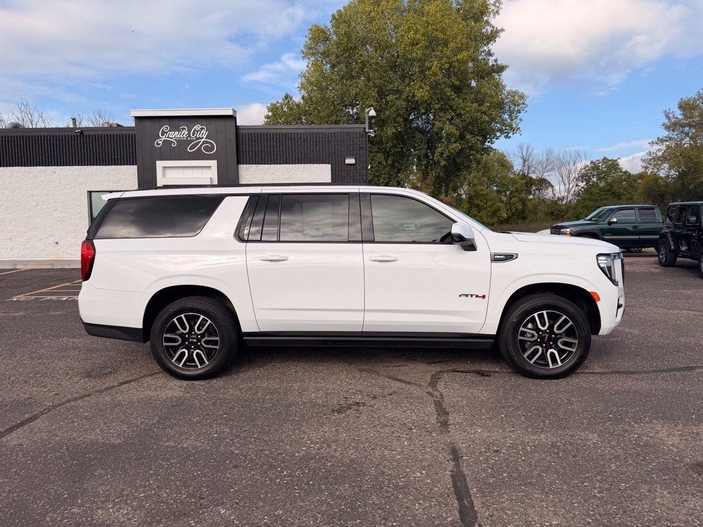 Used 2021 GMC Yukon XL AT4 w/ AT4 Premium Plus Package AWD/4WD image 3