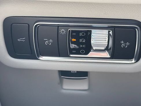 New 2026 Lincoln Nautilus Premier w/ Equipment Group 102A AWD/4WD image 32