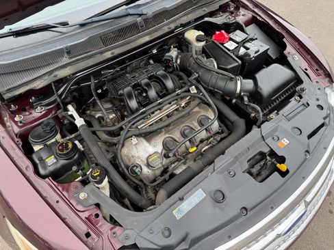 Used 2011 Ford Taurus SEL image 23