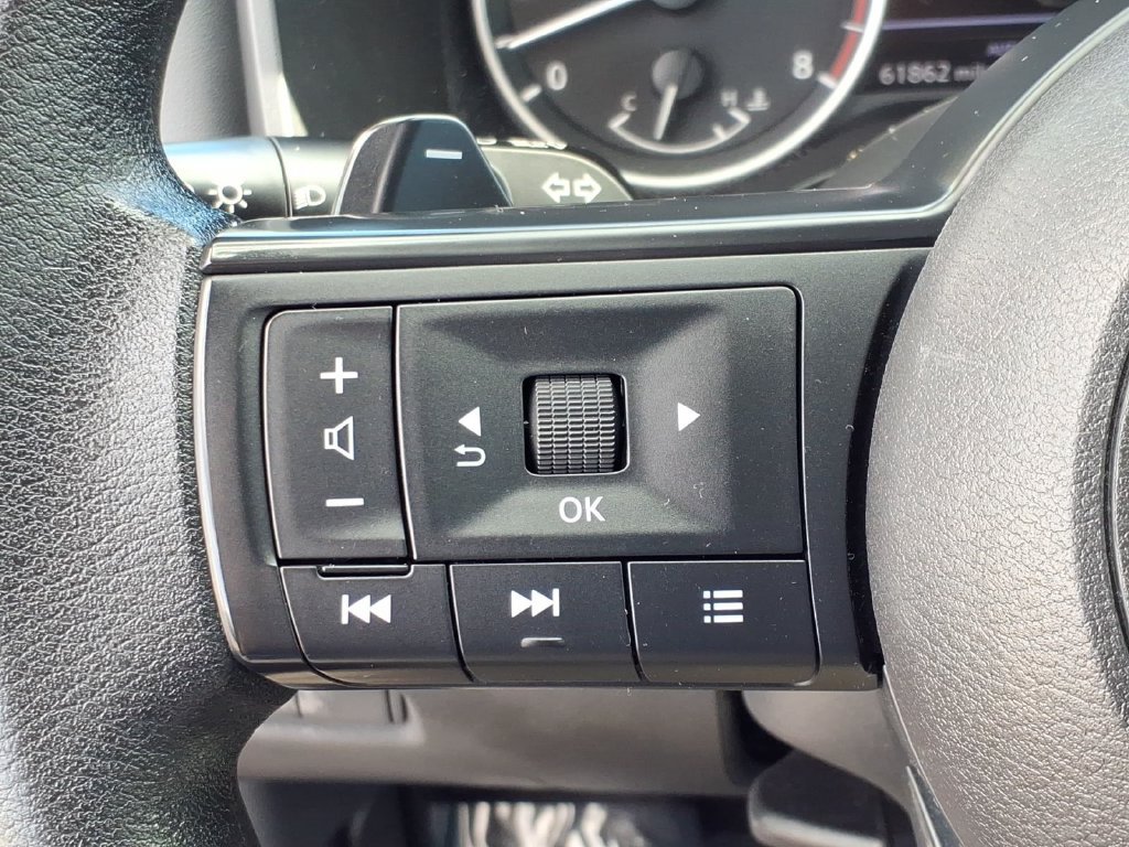 Used 2024 Nissan Rogue S AWD/4WD image 23
