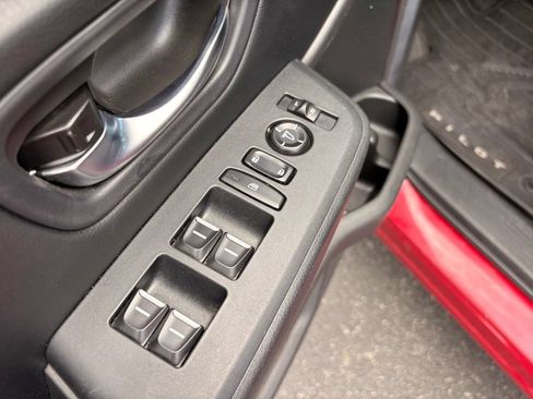 Used 2025 Honda Pilot Sport image 12