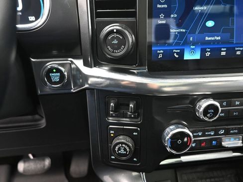 Certified 2022 Ford F150 Lariat w/ Equipment Group 502A High image 19