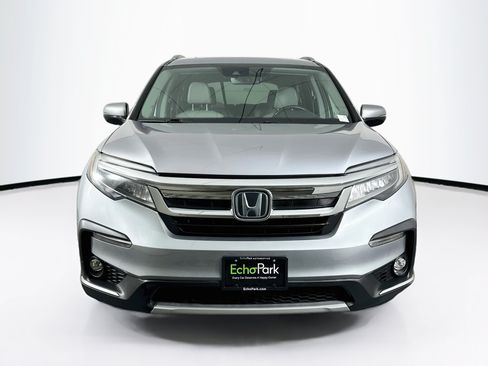 Used 2021 Honda Pilot Touring image 2