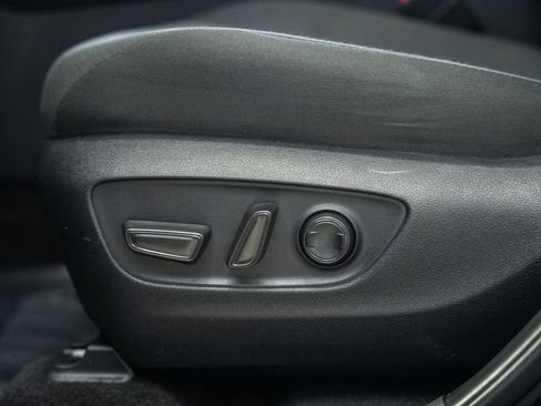 Used 2025 Toyota RAV4 XLE image 34