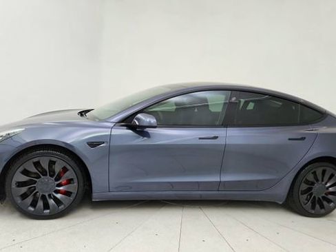 Used 2023 Tesla Model 3 Performance image 3