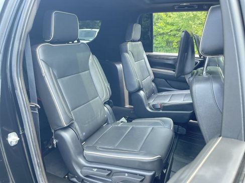 Certified 2021 Chevrolet Suburban Premier AWD/4WD image 28
