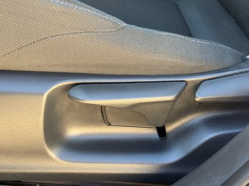 Used 2020 Toyota Corolla SE FWD image 19