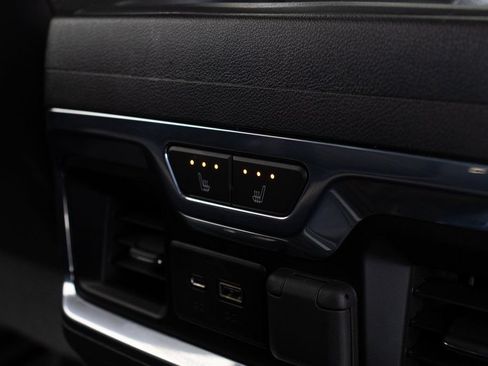 Used 2020 GMC Sierra 1500 SLT w/ SLT Premium Package RWD image 26