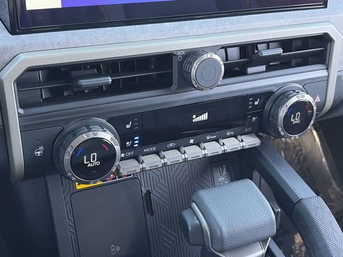 Used 2025 Toyota Tacoma 4x4 Double Cab Hybrid image 23