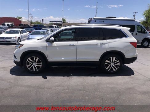 Used 2017 Honda Pilot Elite image 3