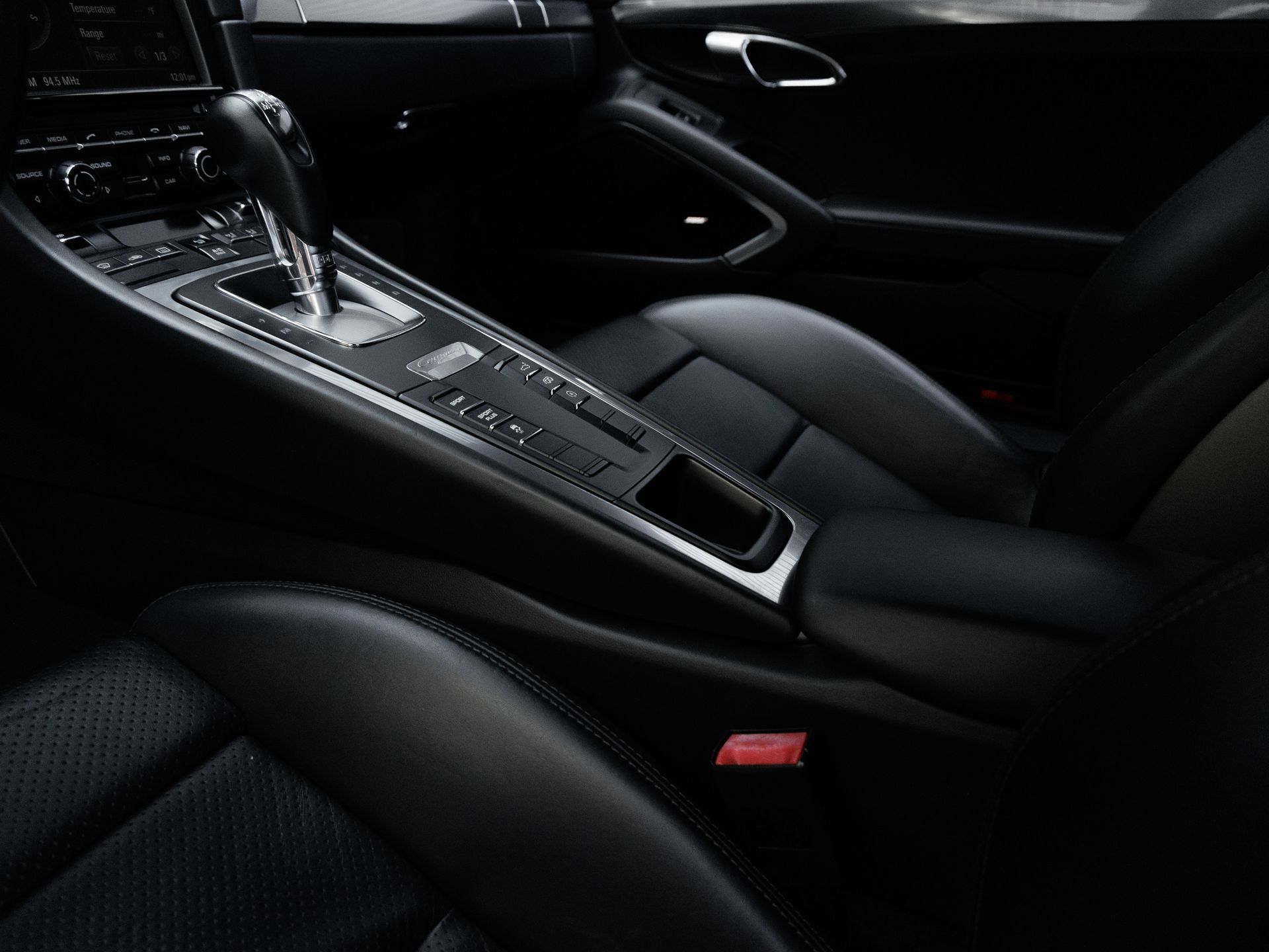 Certified 2015 Porsche Cayman GTS RWD image 24