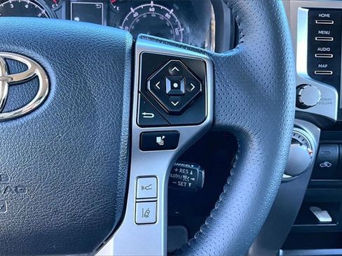 Used 2021 Toyota 4Runner SR5 Premium image 11