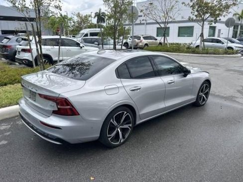Used 2024 Volvo S60 B5 Plus w/ Climate Package FWD image 6